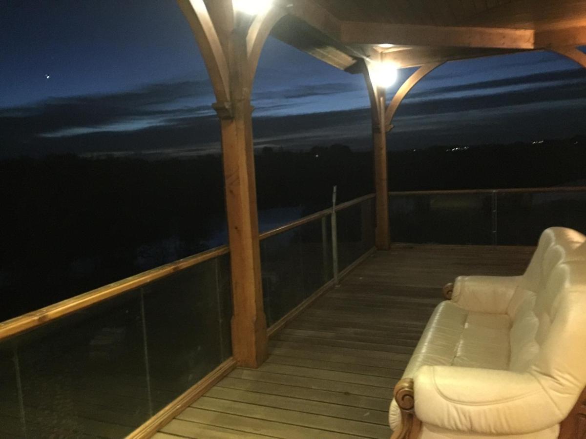 La Decouverte, Jacuzzi, Sauna, Et Terrasse Avec Vue Sur Lac A La Campagne Entre Toulouse Et Auch Catonvielle Екстер'єр фото