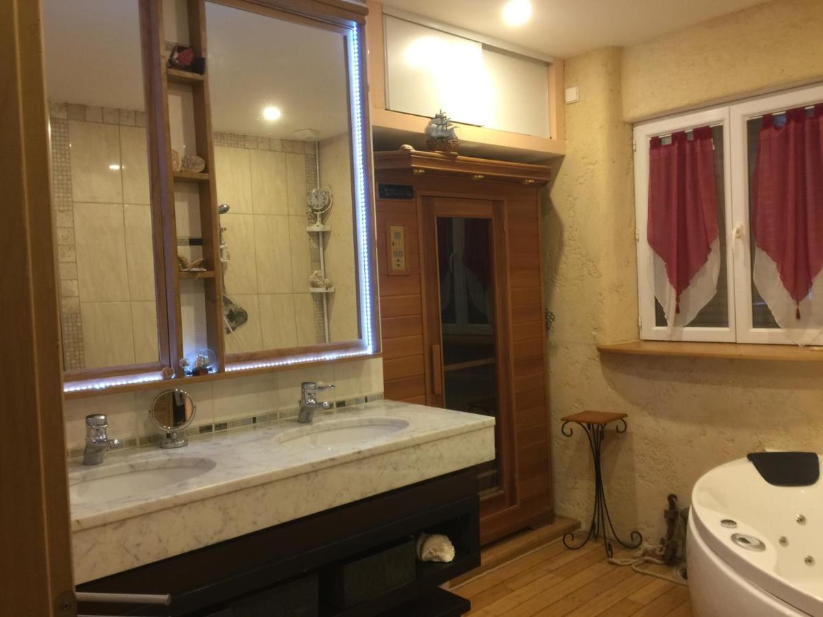 La Decouverte, Jacuzzi, Sauna, Et Terrasse Avec Vue Sur Lac A La Campagne Entre Toulouse Et Auch Catonvielle Екстер'єр фото